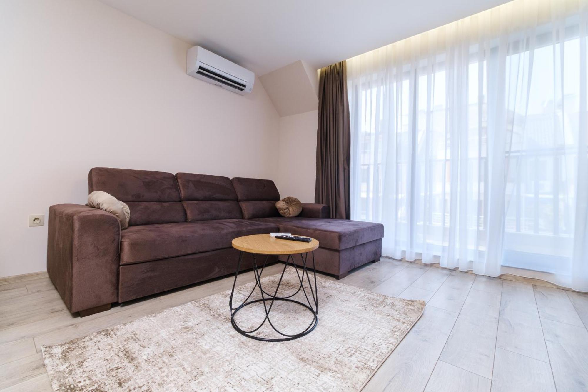 Ldv 13 Apartments Free Private Parking 플로브디프 외부 사진